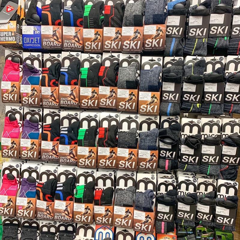 Носки Miko для детей и взрослых. Представлены в разных цветовых решениях